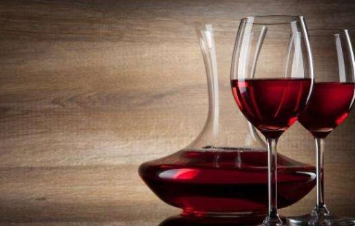 白葡萄酒和紅葡萄酒的區別 飲用葡萄酒的益處