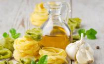 橄欖油的生活小妙用 修復皮膚卸妝護發效果棒棒