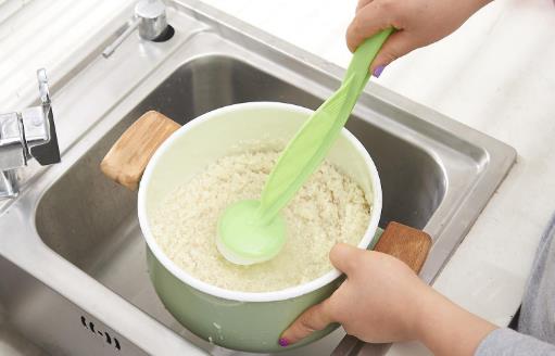 淘米水可潤膚、去污，功效竟有這么多