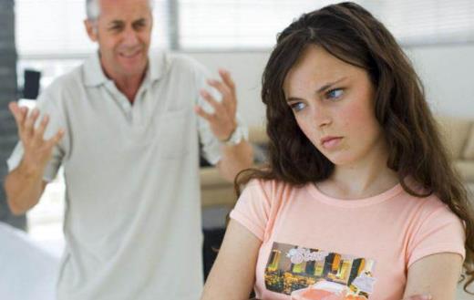 青春期心理上產(chǎn)生叛逆 應(yīng)對(duì)青春期叛逆的方法