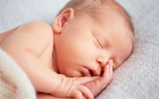寶寶睡不好影響生長發育 關于寶寶的睡眠問題