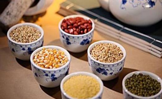 中學生的營養飲食 增高補鈣提高記憶力少不了