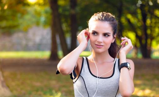 跑步的三個標(biāo)準(zhǔn)沒達(dá)到傷膝蓋 跑步雖好不要傷膝蓋哦