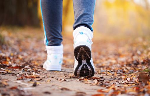 跑步的三個標(biāo)準(zhǔn)沒達(dá)到傷膝蓋 跑步雖好不要傷膝蓋哦