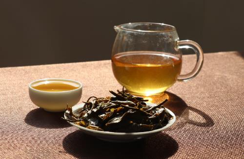 紅茶、綠茶到底喝哪種茶最養胃?天天喝茶水,你未必喝對