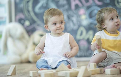 寶寶厭奶期 看寶媽應(yīng)對(duì)厭奶期寶寶的妙招