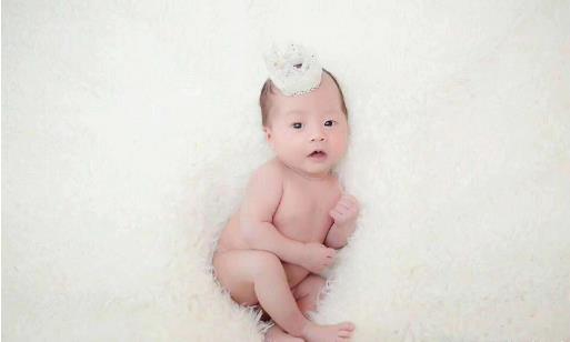 逗寶寶玩千萬不要經常做的動作 小心這樣傷害到寶寶