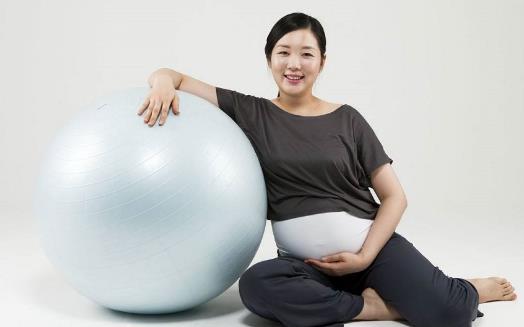 想要生產順利爬樓梯不靠譜 準媽媽運動需注意的事項