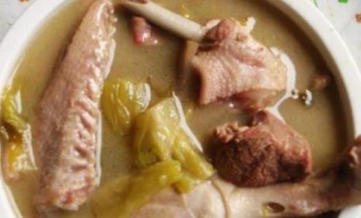 泡菜鴨子湯 在炎炎夏日喝一口回味無(wú)窮