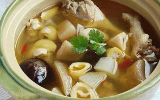 泡菜鴨子湯 在炎炎夏日喝一口回味無(wú)窮