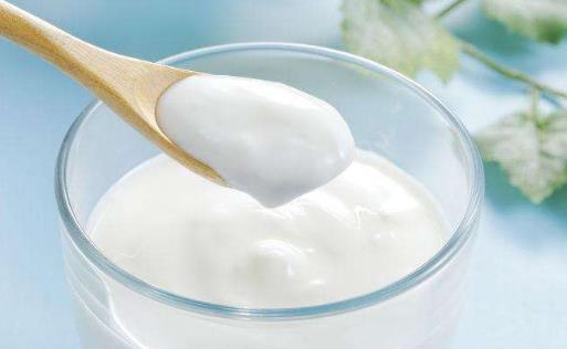 酸奶的營養(yǎng)密碼隱藏在外包裝的標(biāo)簽上 挑選酸奶小妙招