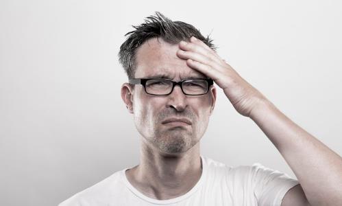 坐得太久,站起來瞬間頭暈,身體什么了?2個問題盡量多留