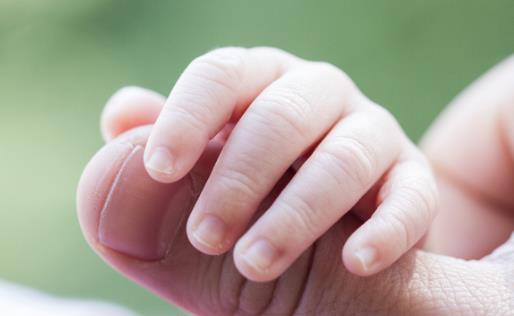 指甲上有豎紋是怎么回事？是好還是壞？聽聽專家怎么說