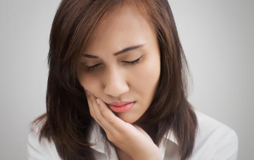 為何會有蟲牙？是糖吃出來的，還是蟲子咬的？大部分家長