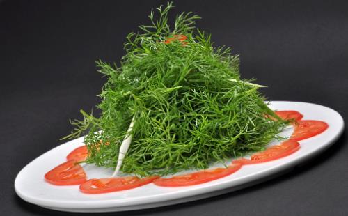 茴香價格便宜，營養(yǎng)并不少，可是營養(yǎng)師提醒，用茴香做餡