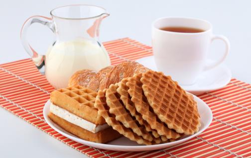 牛奶豆漿白米粥誰是早餐最好選擇 吃早餐有原則禁忌