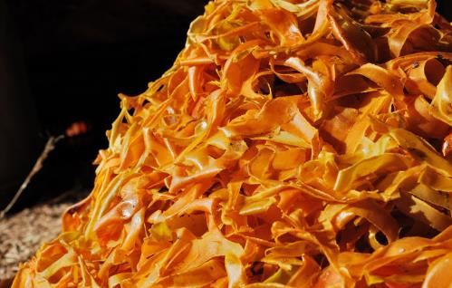 吃黃瓜用削皮嗎？三種蔬菜皮一起涼拌吃，清熱利濕、幫助