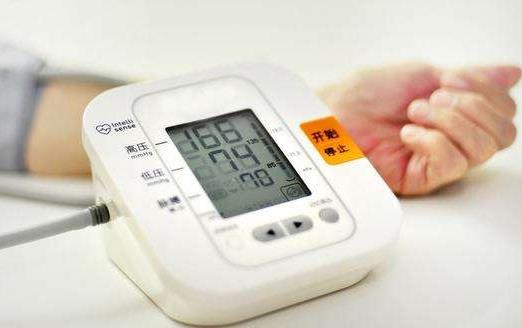 重視家庭血壓監測 六步選購電子血壓計