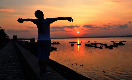 早起后養成好習慣能養生保健 最好姿態迎接新的一天