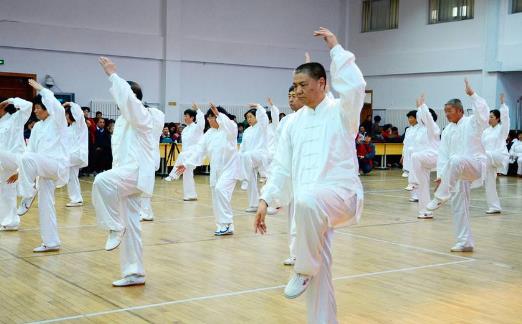 年老之后身高下降明顯 科學(xué)飲食體育鍛煉來(lái)改變