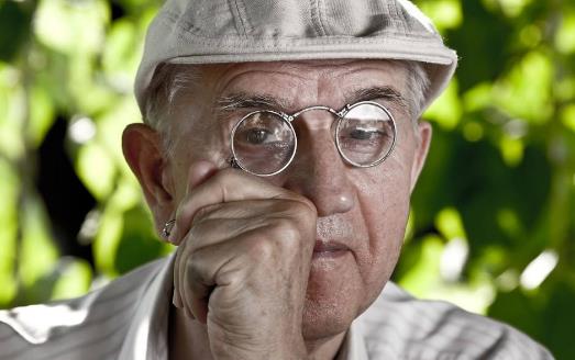 戴老花鏡誤區 戴老花鏡時間不宜太長