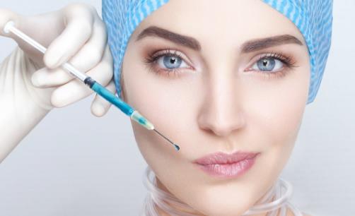 整形低齡化:問題不在臉,而在審美和價值觀