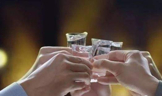 大酒傷肝傷害遠不止于此 大酒也能奪命