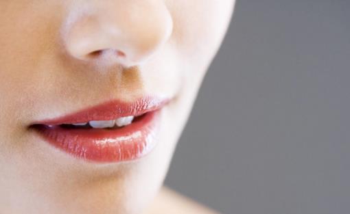 嘴巴周圍發黑的飲食調理 唇毛過多的去除方法