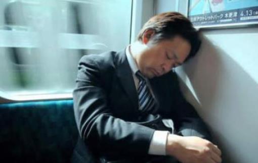 老人存在嗜睡問題 可能是這六種疾病的信號