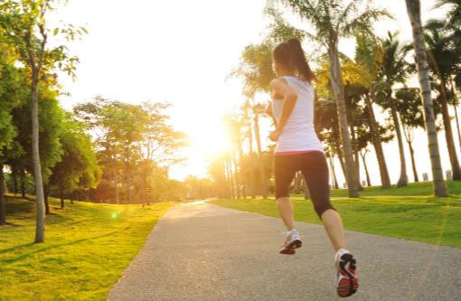 晨跑和夜跑你選擇哪一個(gè) 看完下面不再糾結(jié)!