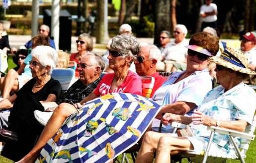 用新的理念安排退休生活 坦然接受年齡保持心態年輕