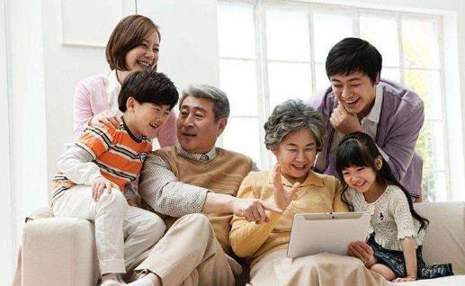 老人選擇獨居的原因 說服獨居父母同住的技巧