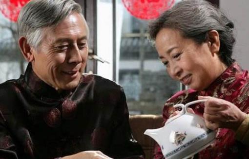 老年人喝茶的有一些注意事項 適合老人喝的茶