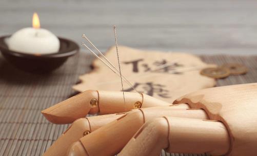 經絡聯系臟腑起重要作用 經絡拍打養生解決身體問題