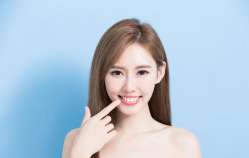 牙齒發黃怎么辦 幾招幫你潔牙美白