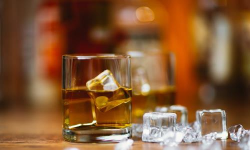 大家都知道喝酒對(duì)身體很不好，特別是酒喝多了傷肝，一旦