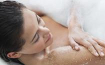 洗澡太勤皮膚受不了 夏天洗澡有些事剛做完不要洗澡