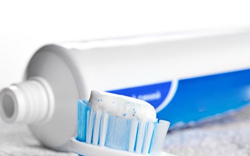 不同功效牙膏大盤點 普通人選加氟牙膏保護口腔健康