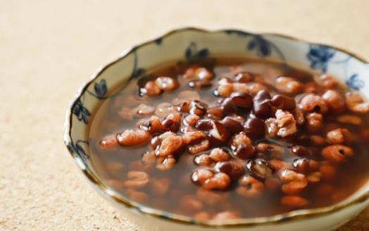 薏米性寒不適合長期大量的食用 食用紅豆薏米粥的禁忌