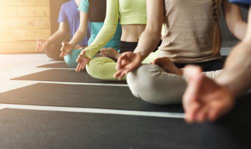 簡單的瑜伽動作，緩解坐骨神經痛