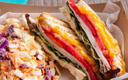 公認(rèn)傷肝的4種食物都要少吃點(diǎn) 推薦2款護(hù)肝食譜