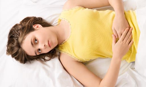 女人月經(jīng)降臨時(shí)，牢記5個(gè)細(xì)節(jié)，如果都做到，子宮干凈光滑