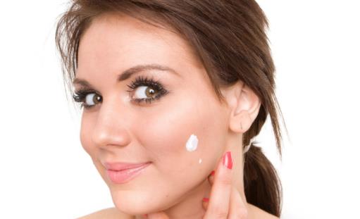 新手小白應(yīng)該如何護(hù)膚 要注意這三點