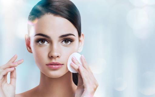 卸妝不用心會有皮膚問題 臉上長痘卸妝一定要做好 