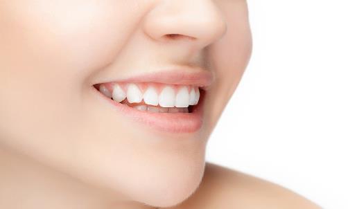牙齒發(fā)黃到底是怎么回事?4個妙招幫你消除牙齒發(fā)黃!