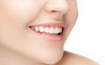 牙齒發黃到底是怎么回事 幫你消除牙齒發黃的小妙招