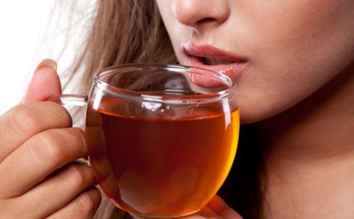 夏日飲茶好處多,醫生提醒:有兩類女性不宜飲茶,否則會