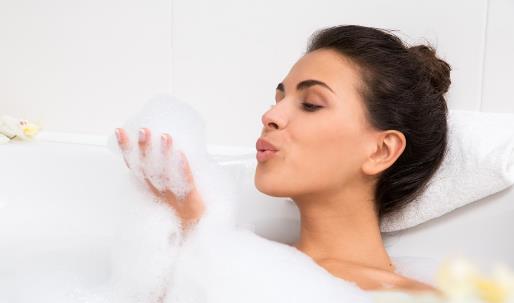熱水和冷水洗澡有什么區別?洗澡有什么禁忌