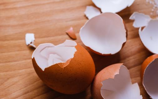 巧用牙膏去黑頭