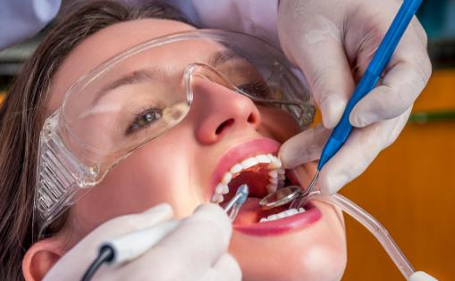 洗牙到底好不好？洗牙會傷牙嗎?